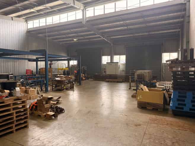 Clear-Span Warehouse with Dual Access