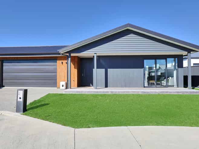 16 Cassin Place, Taradale