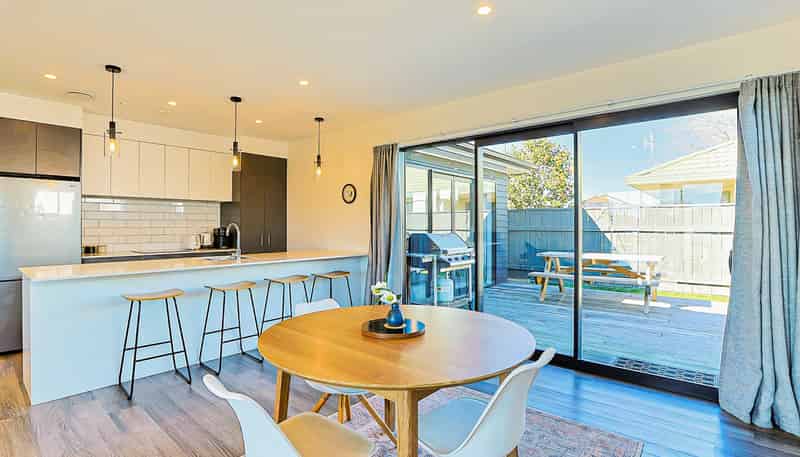 16 Cassin Place, Taradale