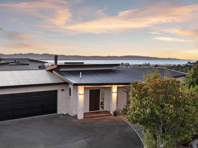 32 Highview Drive, Wakatu