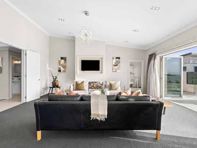 32 Highview Drive, Wakatu
