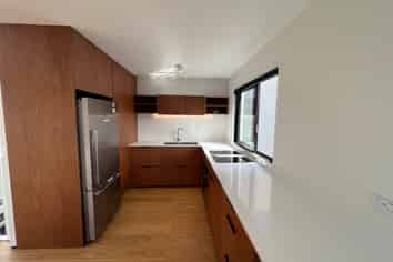 18A Montgomery Avenue, Belmont