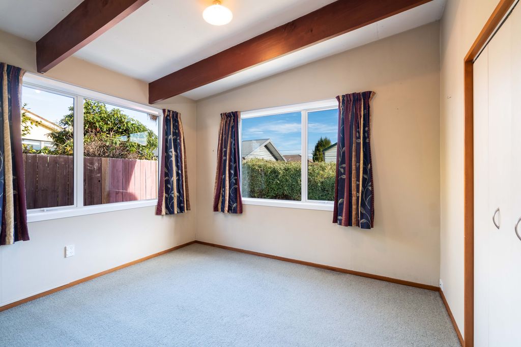 COSY AND WARM 2 BEDROOM UNIT 5