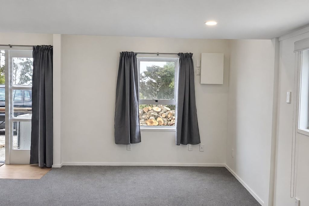 Rural One-Bedroom Cottage 3