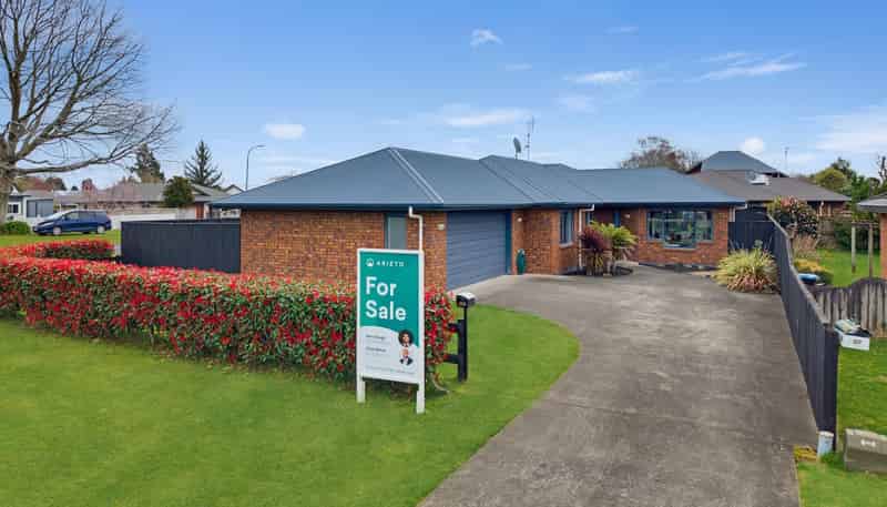 129 Burns Street, Leamington