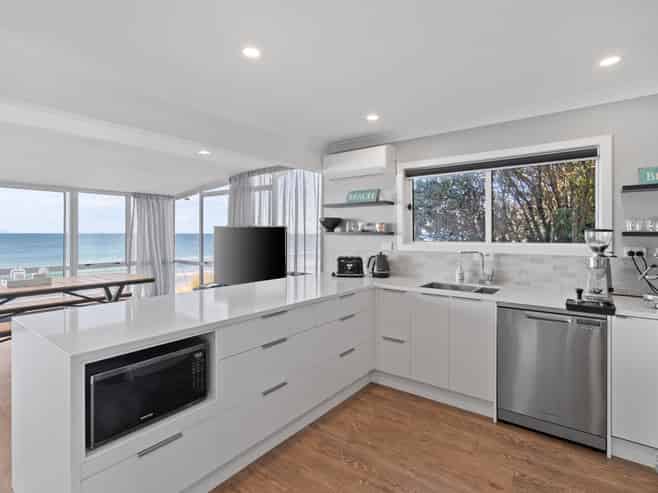 431 Pukehina Parade, Pukehina