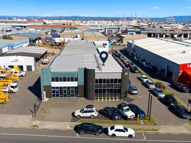 Blue-chip Mount industrial - global tenant
