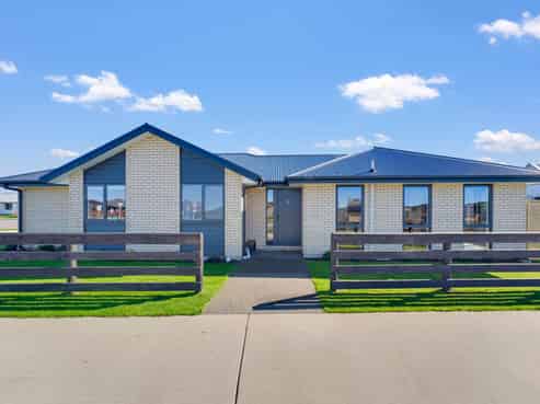 2 Chambers Avenue, Woodend