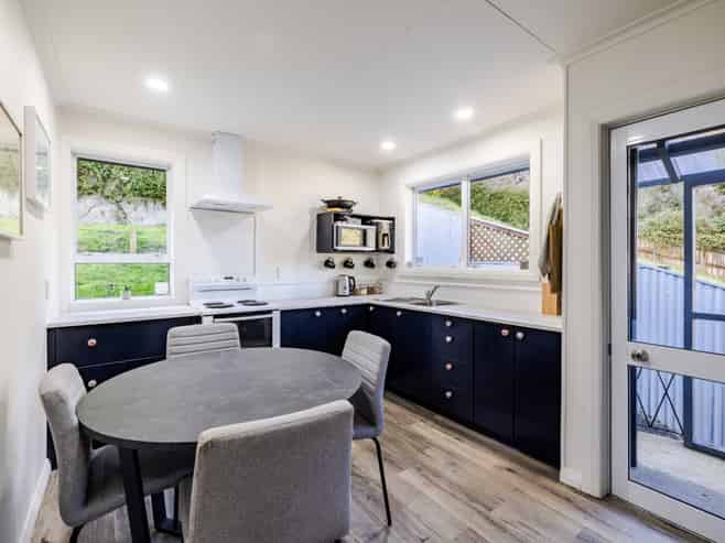 25 Winifred Street, Concord
