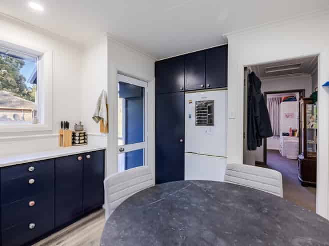 25 Winifred Street, Concord