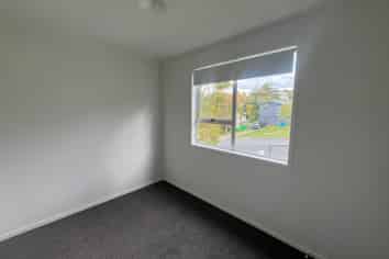 18 Kemp Road, Massey