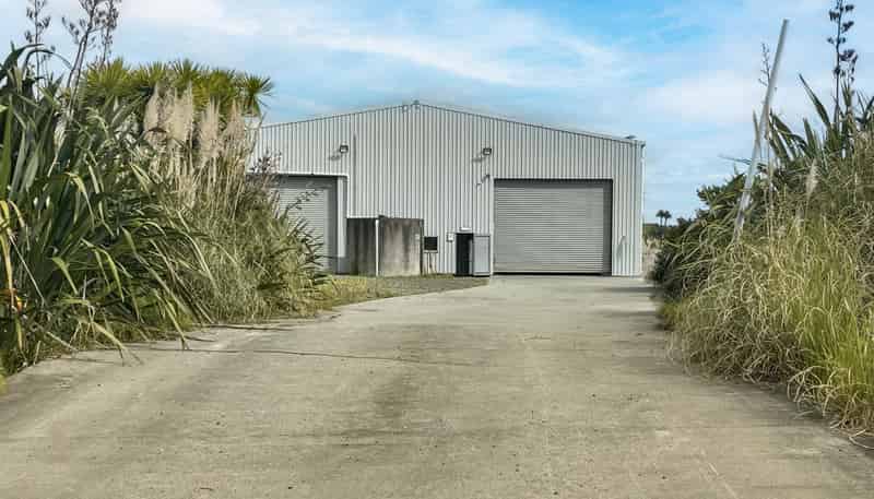 3637. Kaipara Coast Highway, Glorit