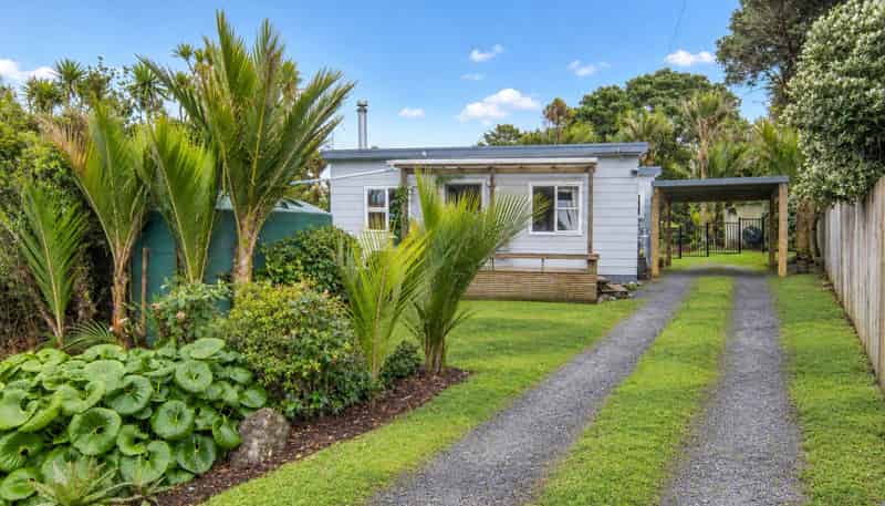 28 Tasman View Road, Bethells Beach