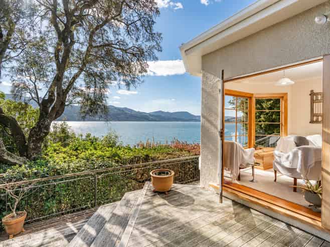 1 Howard Street, Macandrew Bay