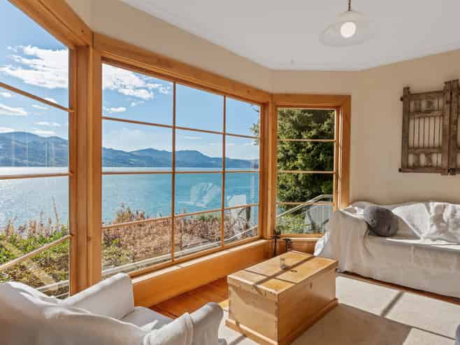 1 Howard Street, Macandrew Bay