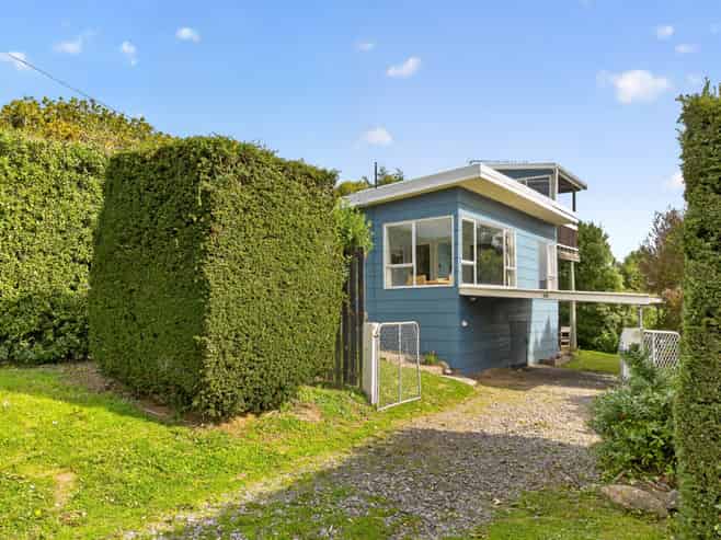 14 Hunters Road, Diamond Harbour