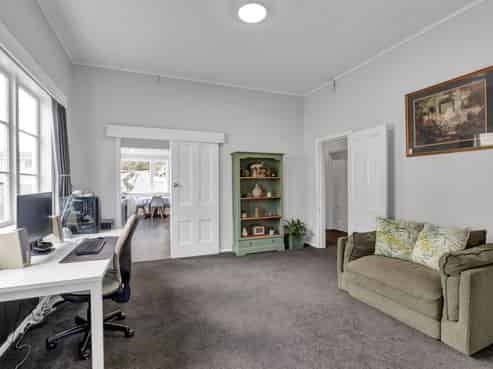 36 Cloten Road, Stratford