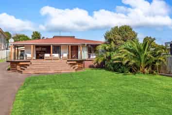 23 Cliff Street, Raglan