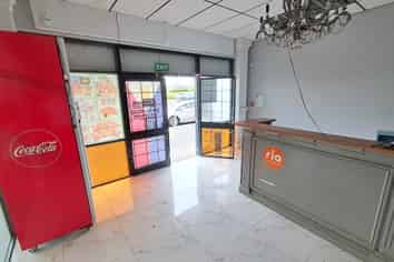 CHAPEL ROAD RETAIL 100M²
