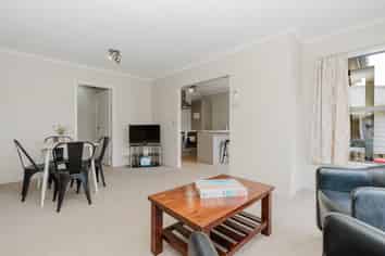 1/27 Hogan Street, Hamilton East