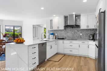 1317-1319 Dairy Flat Highway, Dairy Flat
