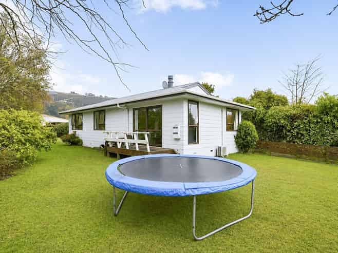 6 Luke Place, Fairy Springs