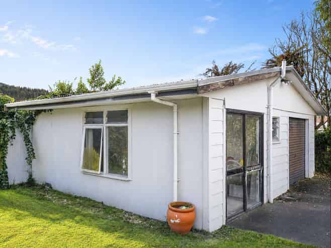 6 Luke Place, Fairy Springs