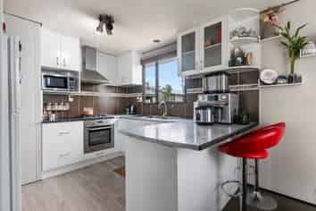 2/63 Othello Drive, Clover Park