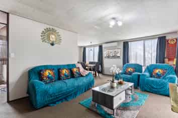 2/63 Othello Drive, Clover Park