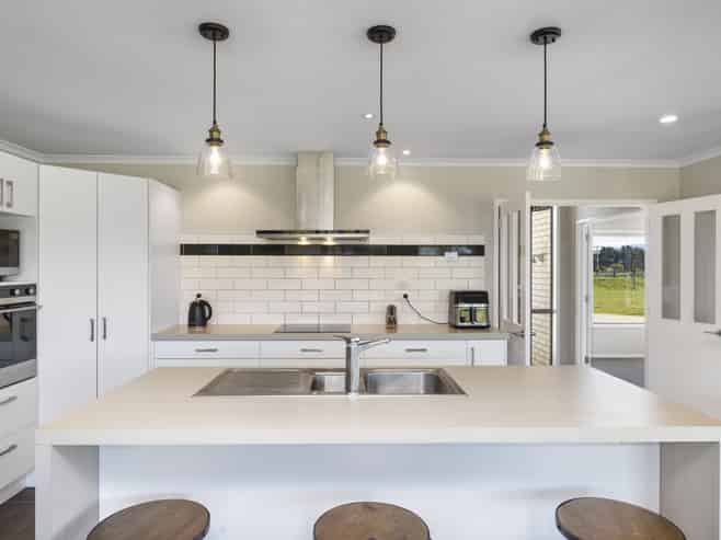 250 Hughes Line, West Taratahi