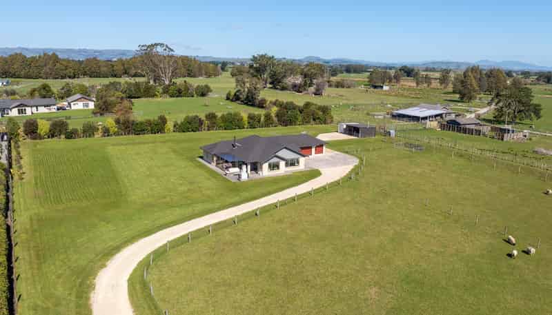 250 Hughes Line, West Taratahi
