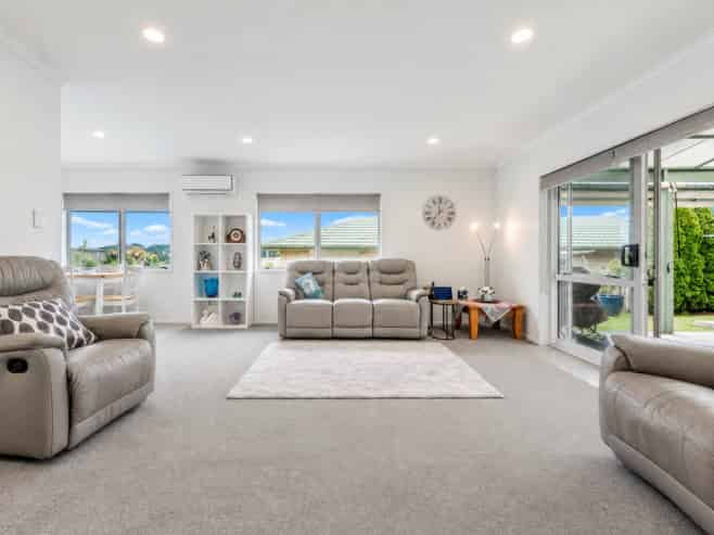 16/8 Village Place, Tuakau
