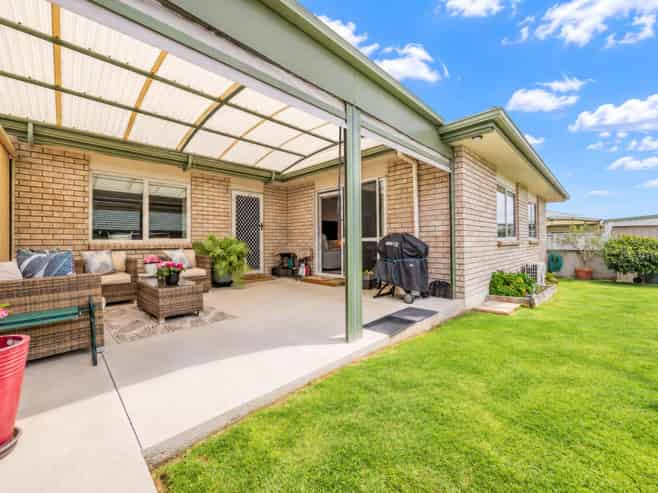 16/8 Village Place, Tuakau