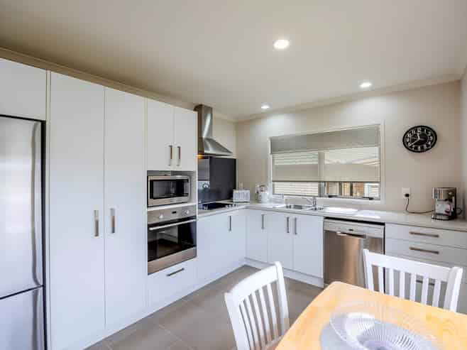 16/8 Village Place, Tuakau