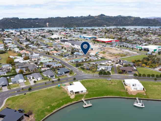 52a Whitby Avenue, Whitianga