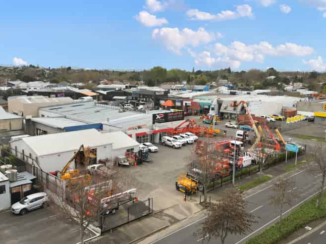 Warehouse, Office & Yard – Ready for Business