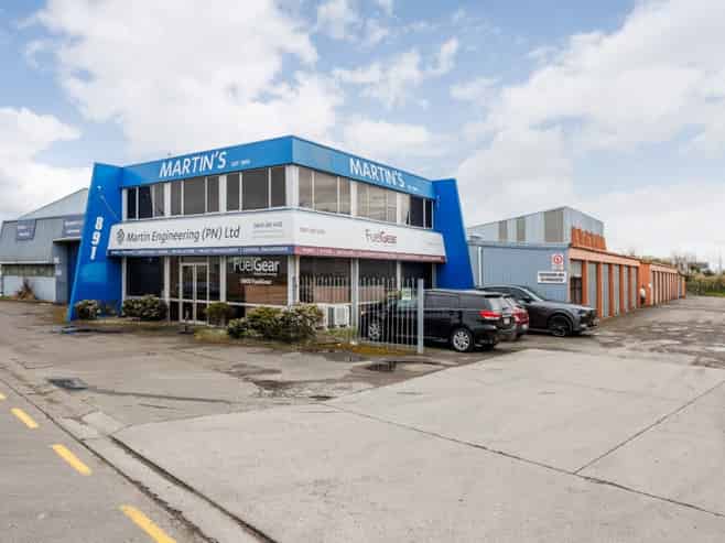 Versatile Industrial Space on Tremaine Avenue