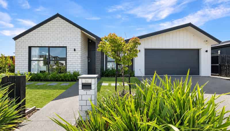 38 Guillaume Street, Chartwell
