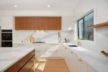 65 Kumukumu Road, Long Bay