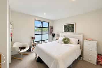 8/91  Springfield Road, Saint Albans