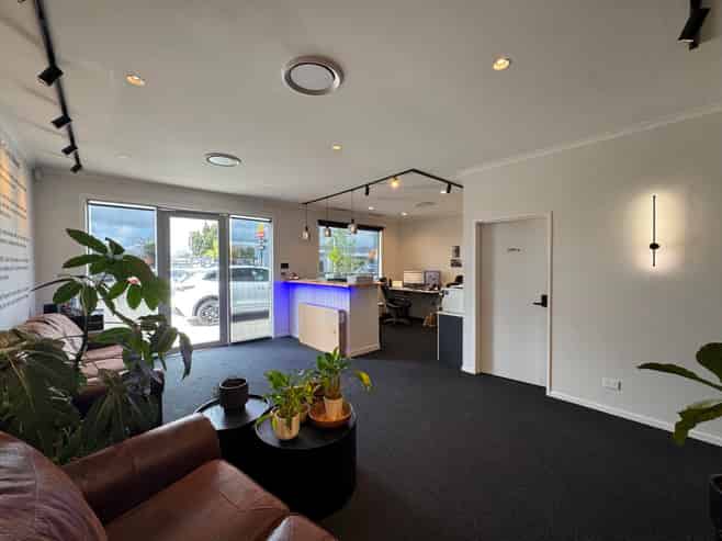 Inner City Industrial Premises With Profile