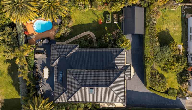 166 Lake Terrace, Hilltop