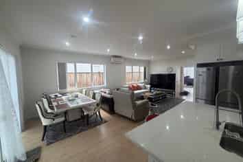 7 Calcite Avenue, Flat Bush