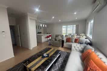 7 Calcite Avenue, Flat Bush