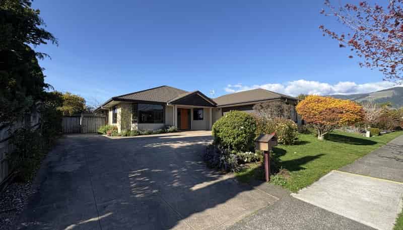 18 Kendall View, Stoke