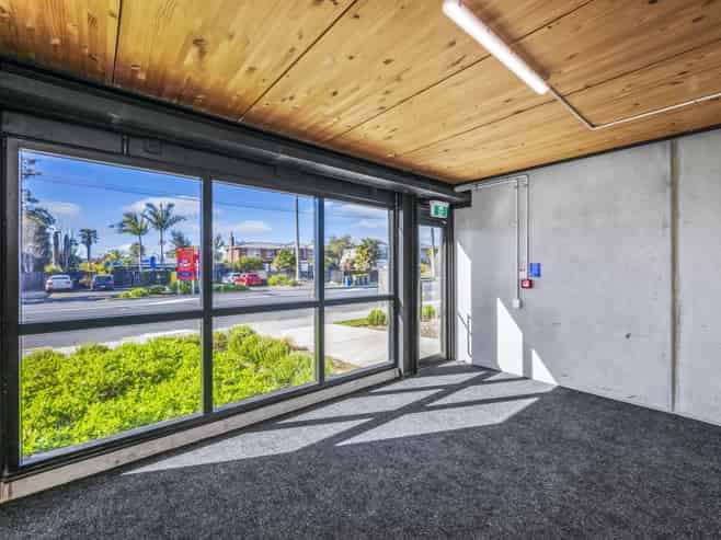 Vendor's loss - Your gain! Hobsonville unit