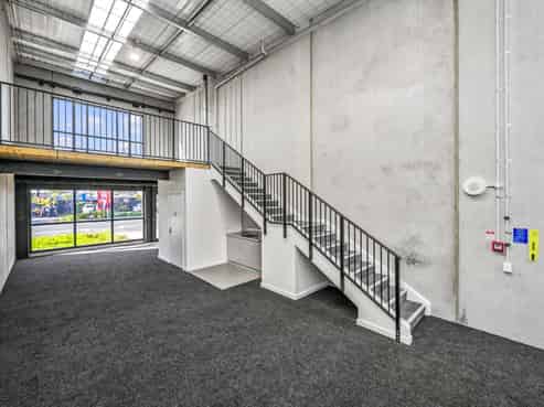 Vendor's loss - Your gain! Hobsonville unit