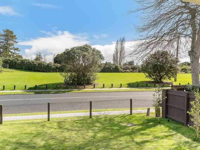27 Hamilton Drive, Waiuku