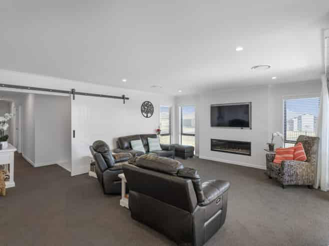1 Makomako Crescent, Wharewaka