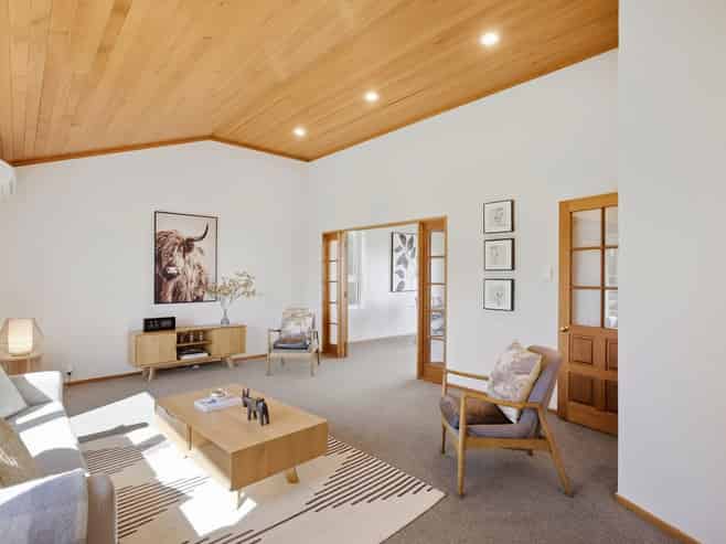 244 Larnach Road, Waverley